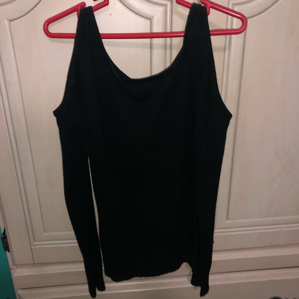 Wet Seal cold shoulder top